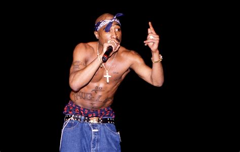  Changes -  Lyrical Depth Meets Jazzy Melodies in Tupac Shakur's Timeless Anthem