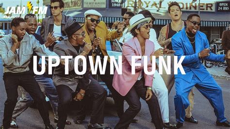  Uptown Funk – Energisoi funkki tahdilla joka saa jalkojen heilumaan